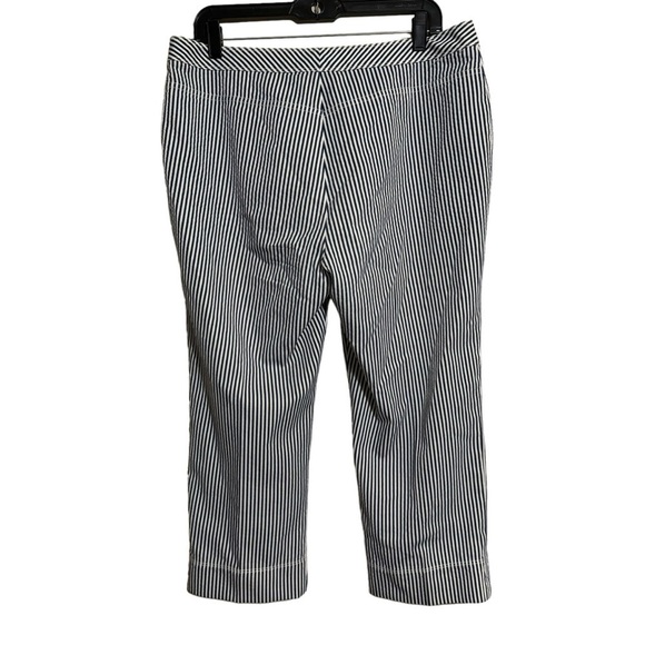 St. John striped capri pants women’s size 12 - Picture 5 of 8